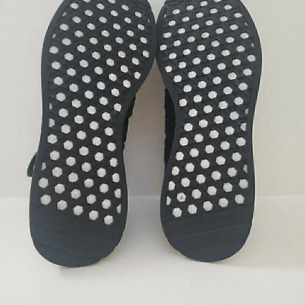 Men's Pre Own Adidas Boost black white Shoes 11.5 - Picture 3 of 8